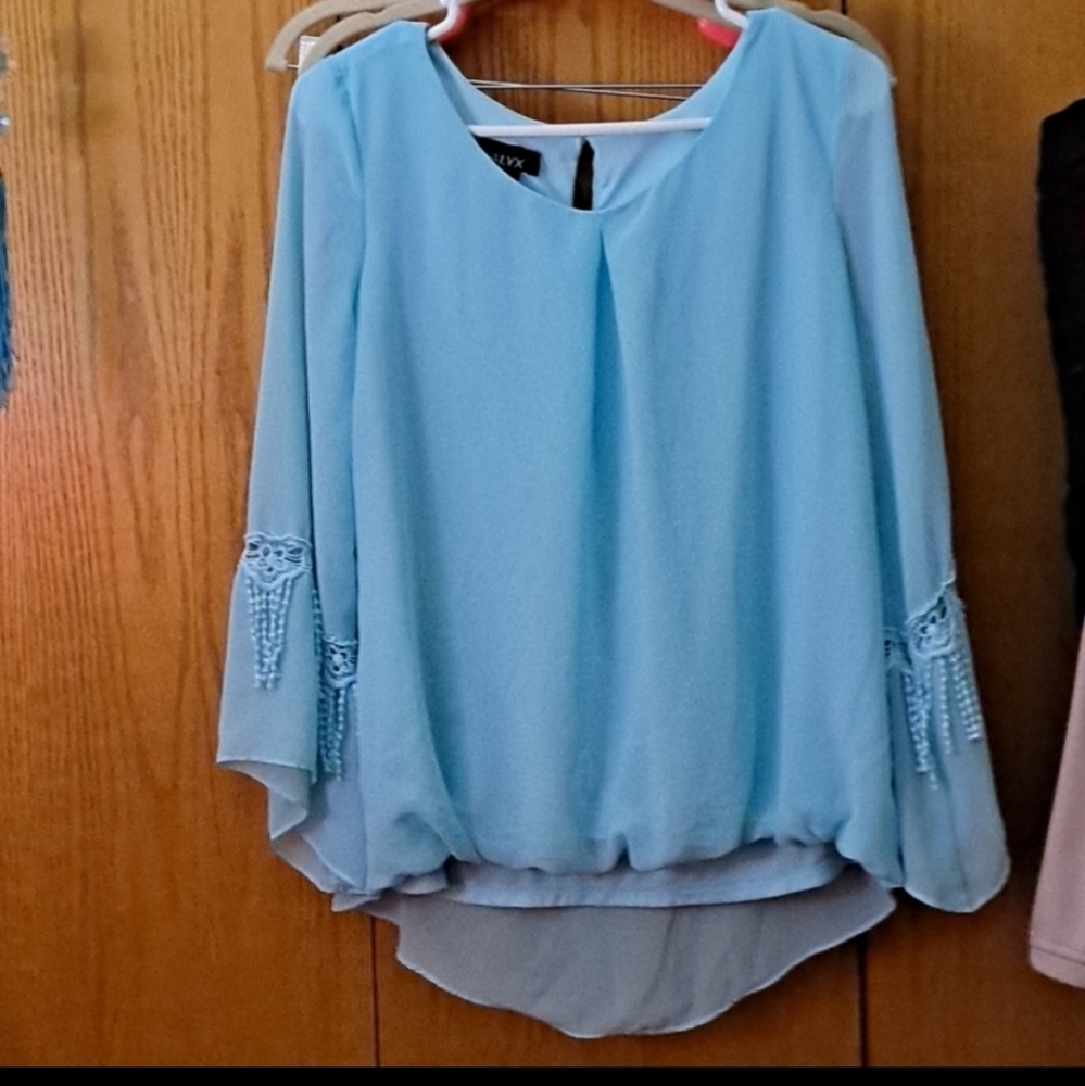 💙Alyx Chiffon Fringe Flowy Medium Blouse